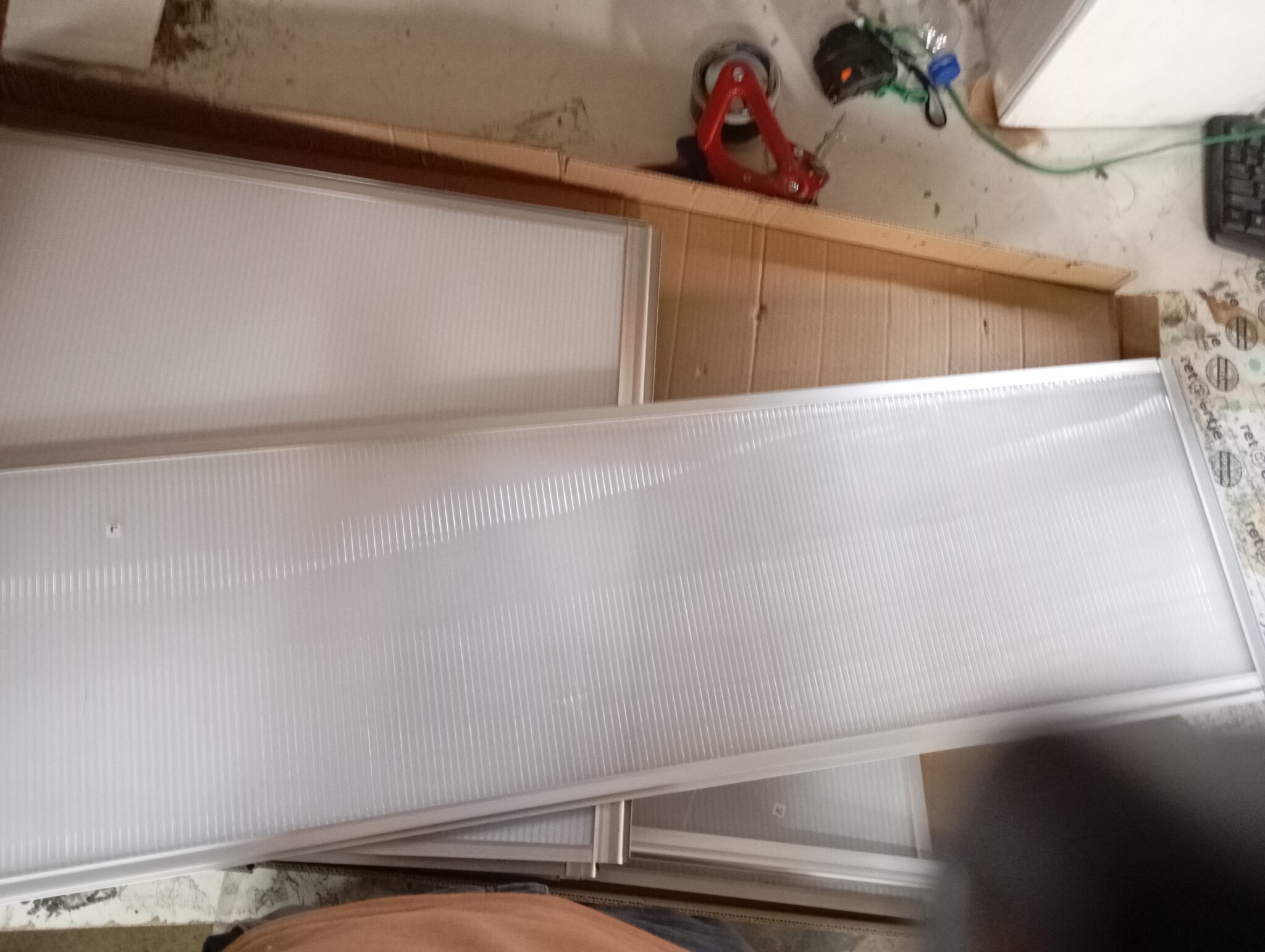 vidaXL Koude bak met 4 deksels (108x110x41 cm) - 54% Korting