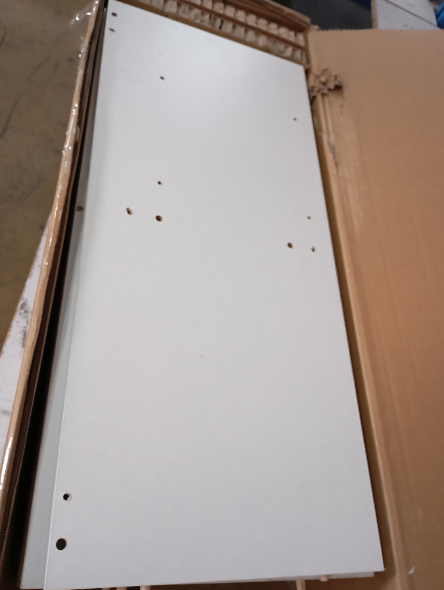 VidaXL Dressoir Wit Bewerkt Hout - 60x31x70 cm (59% Korting)