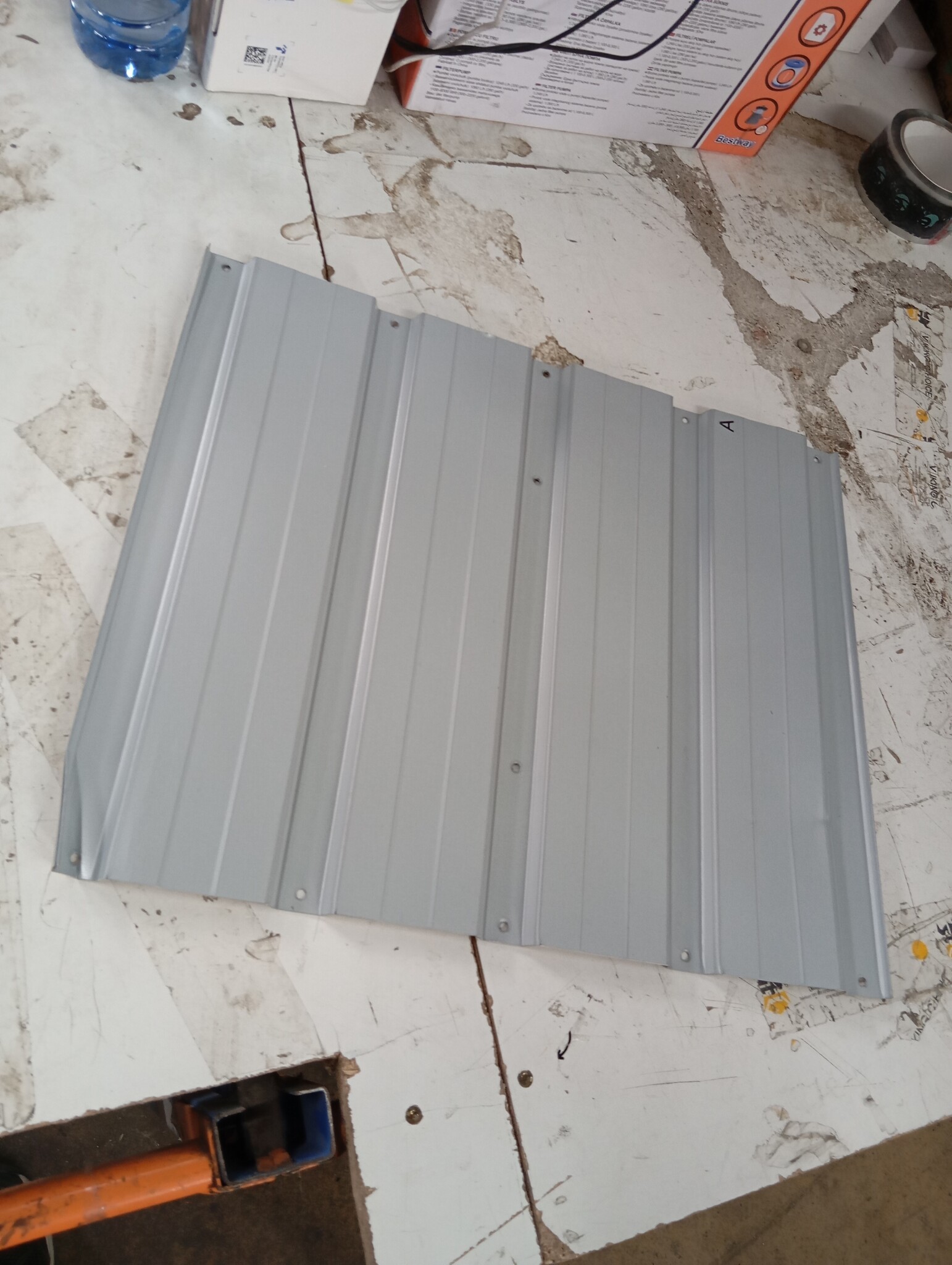 vidaXL Verhoogde plantenbak Licht Bruin 320 x 40 x 45 cm