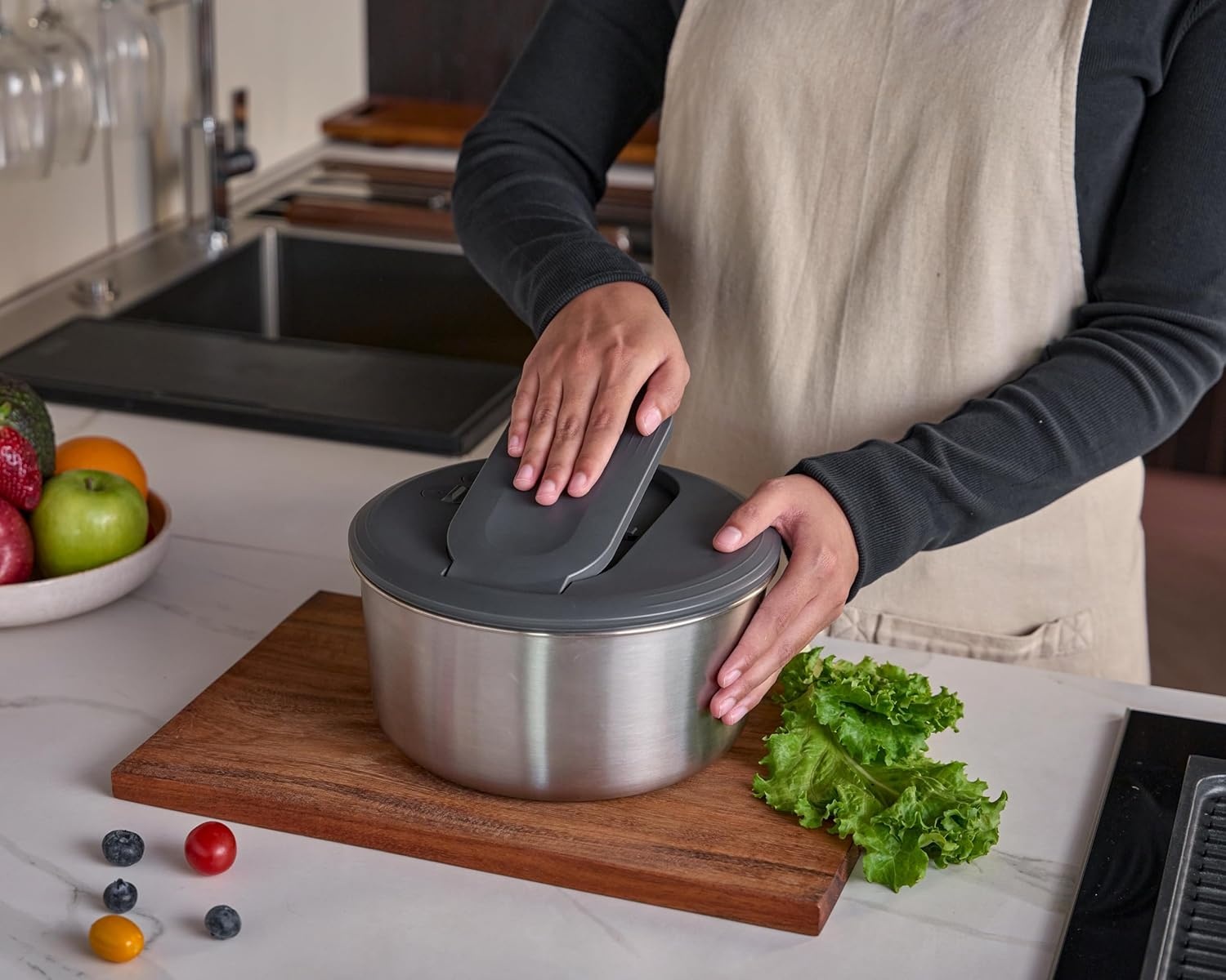 Zyliss Swift Dry Salad Spinner Stainless Steel Small, 3.5L, Non-Slip Base, Serving Plate, AquaVent Technology, One-handed Pump, Brake System, Easy to Clean