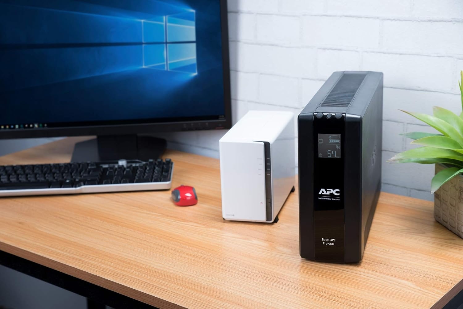 UPS Noodstroom 900 VA met AVR - Zwart (64% korting)