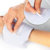com-four® 2x grote meervoudige kompressen met premium herbruikbare fleece-hoes, koude en warme kompressen met gel-coolpack, beschermhoes met elastische band, 29 x 12 cm - Made in Germany
