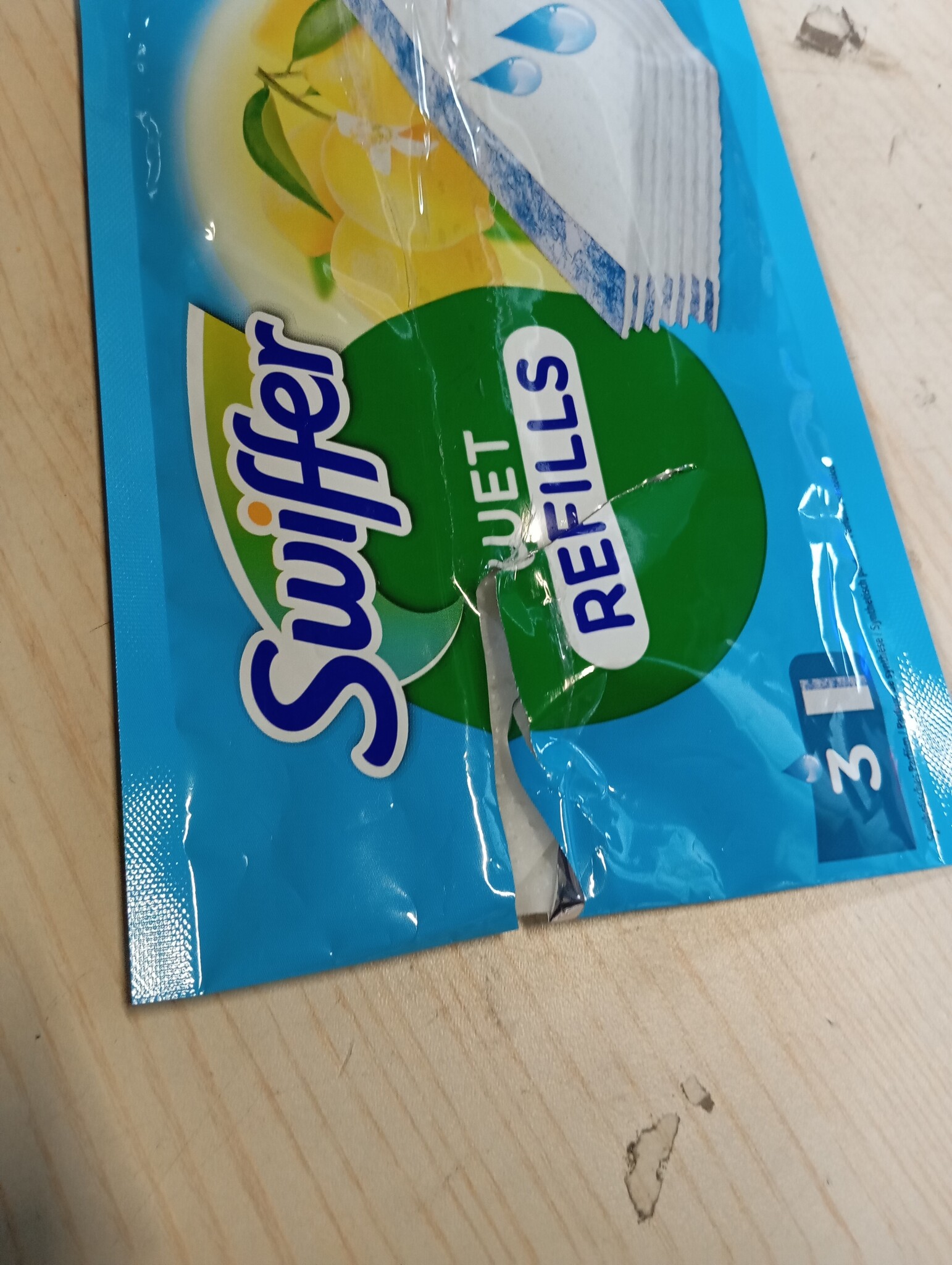Swiffer Stofdoeken, 120 droge microvezeldoeken en 3 vloerdoekjes, vangt stof en vuil op, ideaal voor alle soorten vloeren en dierenharen, maxi-formaat