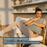 Beurer MG 139 Accu-massagekussen met warmtefunctie, draadloos Shiatsu-massagekussen, inschakelbare warmte, gemaakt van gerecycled materiaal, machinewasbaar, automatische uitschakeling, 40 x 40 cm,
