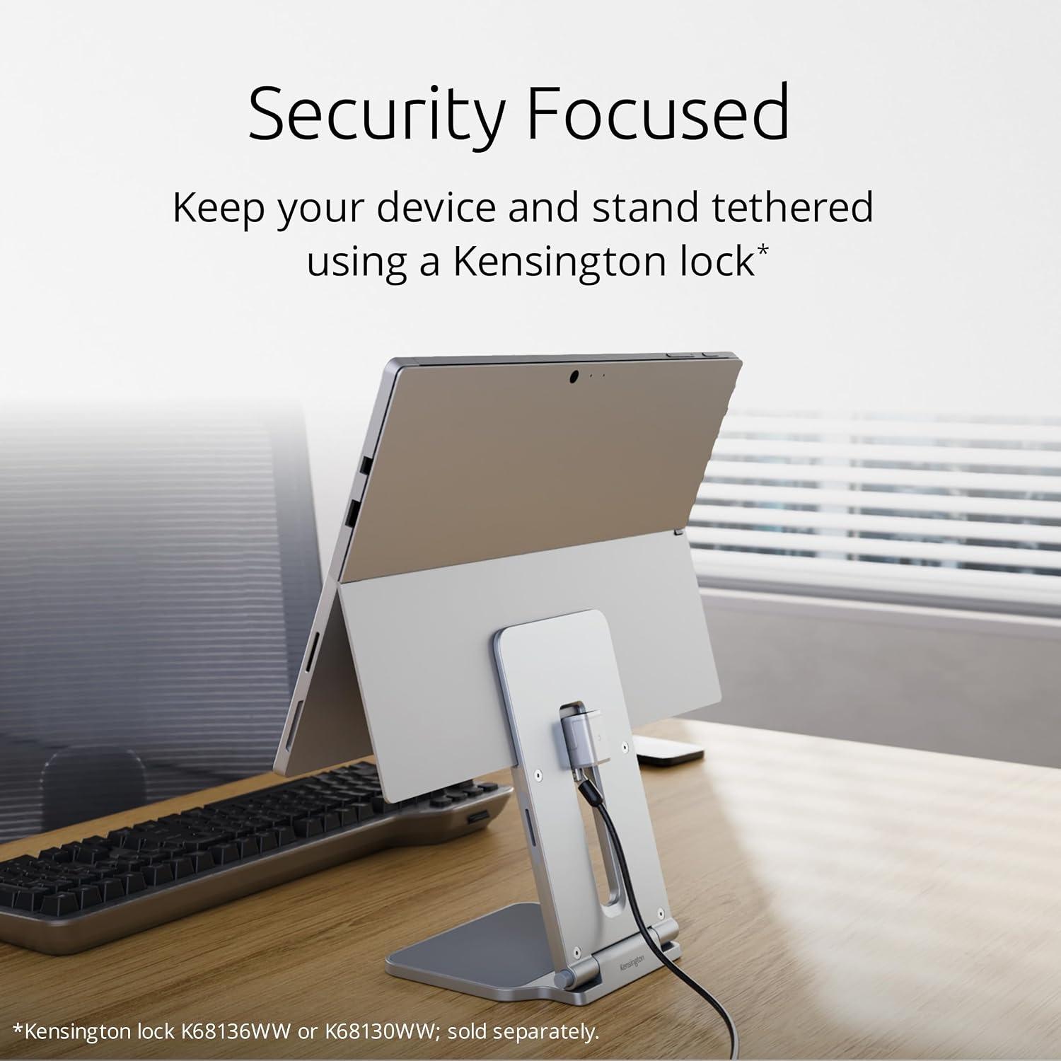 Kensington Laptopstandaard voor Surface, in Samenwerking met Microsoft, 126,4 x 139,4 x 193mm, Anti-slipmateriaal en Anti-slipkussentjes, Ontworpen voor Surface Pro en Surface Go (K58277WW)