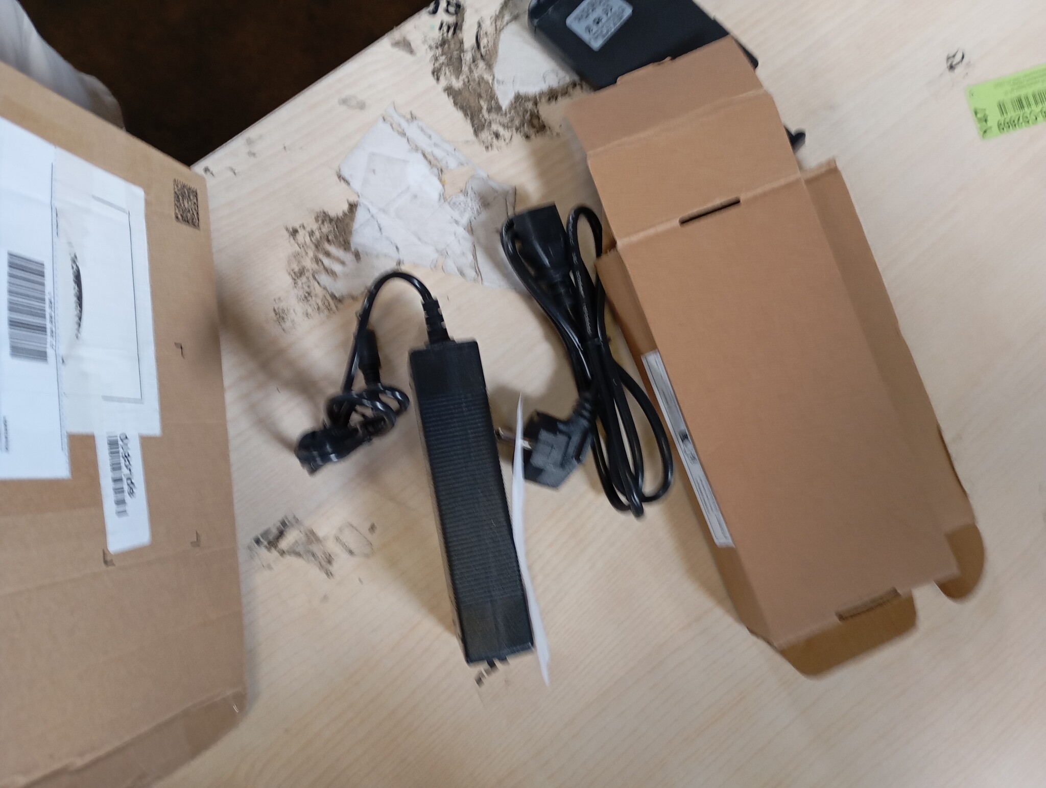 Regelbare Voeding 60W | 3-12V DC | 5A | EU-stekker | Diverse Adapters