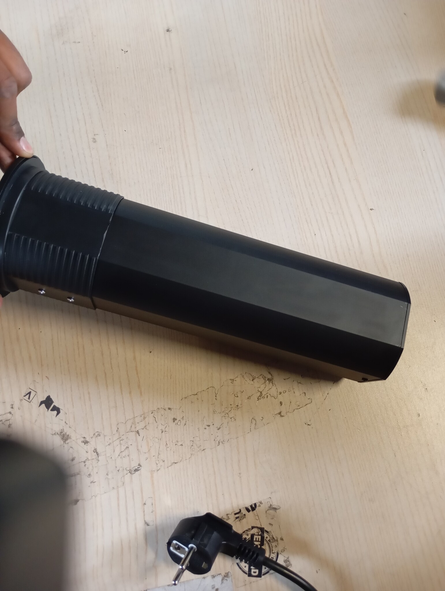 Dinolink Automatische Inbouwcontactdoos 100mm met Draadloze Oplader en USB - Zwart
