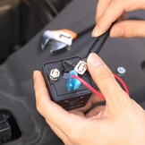 RUIZHI Battery Isolator Switch, DC12V 200A Isolator Switch, Car Battery Isolator Switch with 2 Remote Controls, Remote Control Car Power Switch for Car, RV, Boat, Yacht