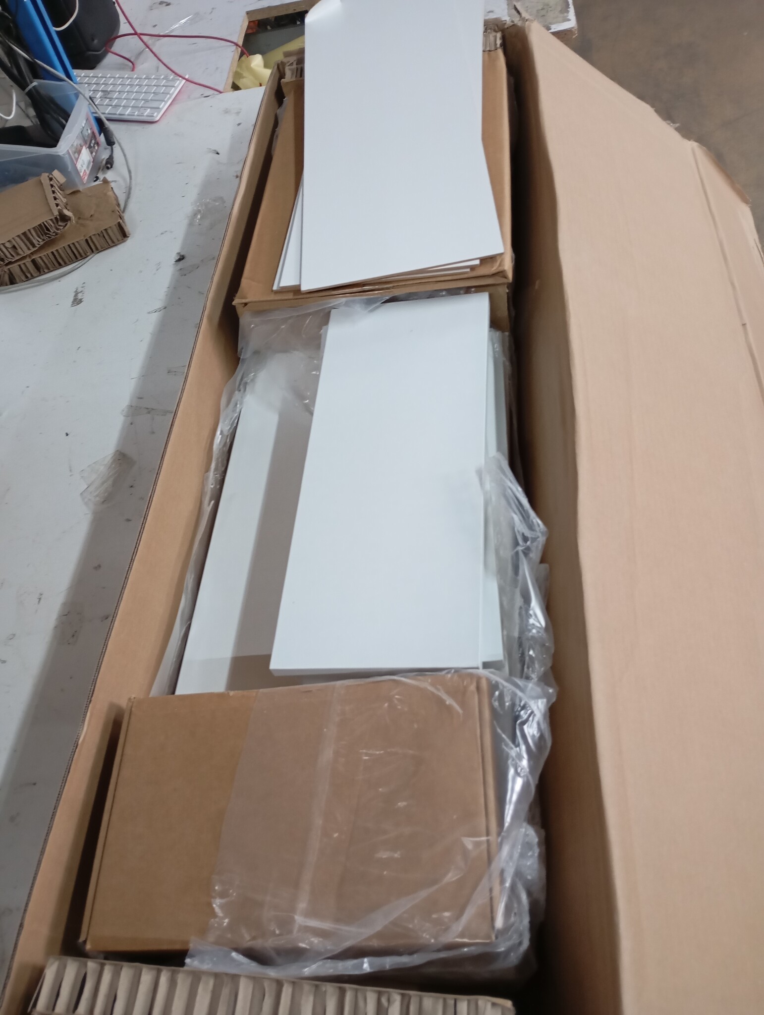 TV-Wandmeubel Wit met LED-verlichting (2 stuks) - 75% Korting!