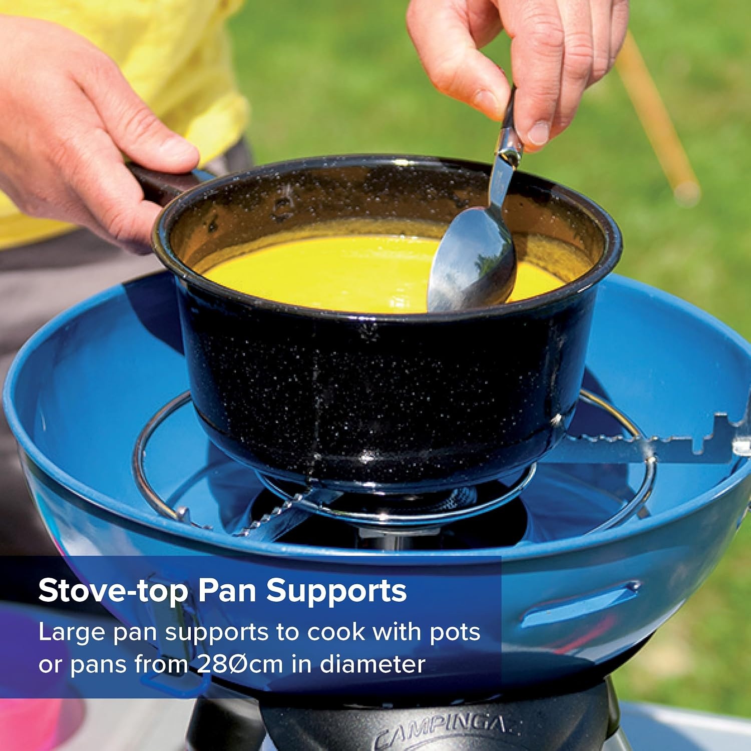 Campingaz Party grill, kleine grill voor camping, festivals of picknick, campinggrill met flexibele kookmogelijkheden, gasfornuis met antiaanbaklaag en pannenhouder