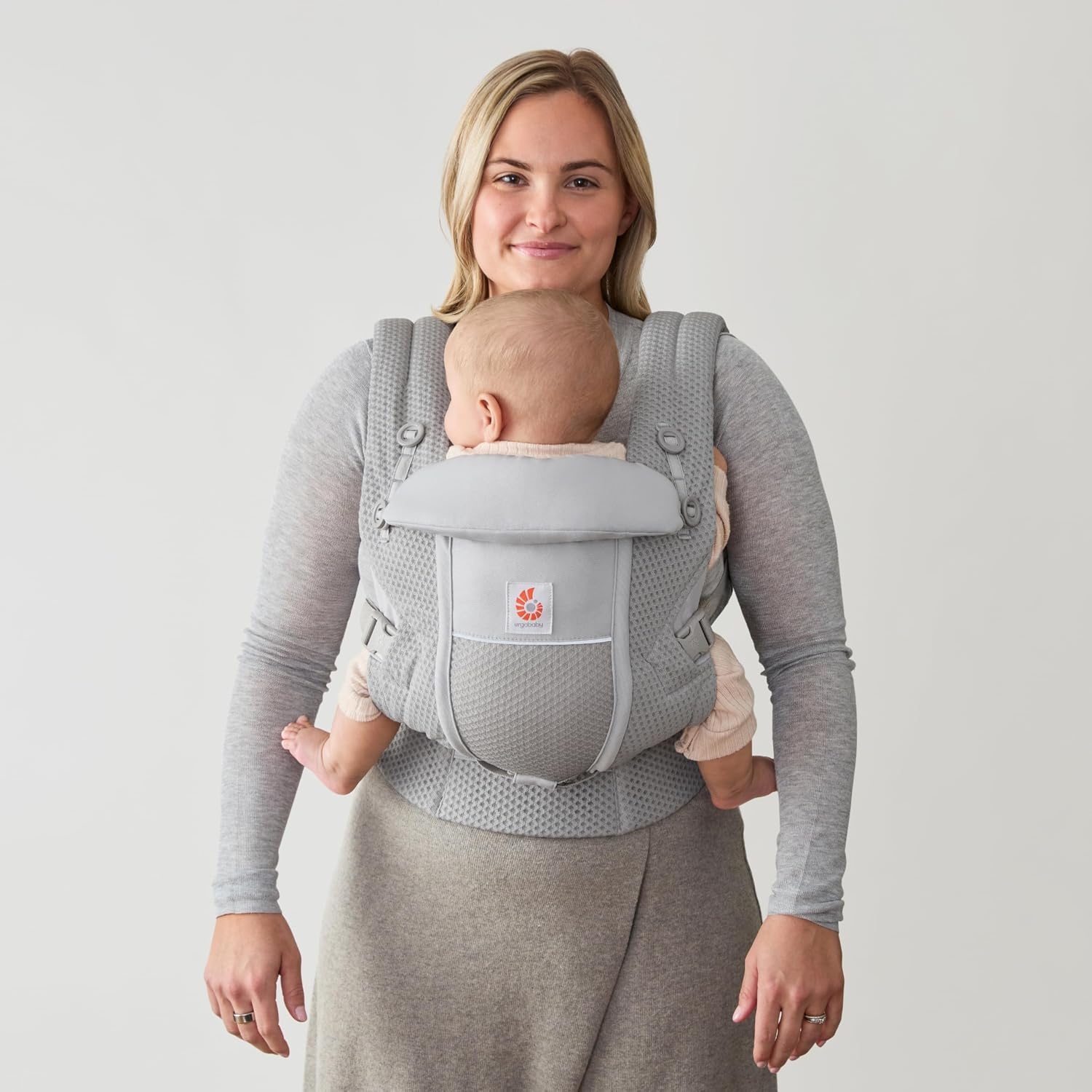 Ergobaby BCASFMGRY Adapt babydrager voor pasgeborenen vanaf de geboorte, met 3 posities SoftFlex mesh ergonomische buikdrager rugdrager draagzak, Pearl Grey