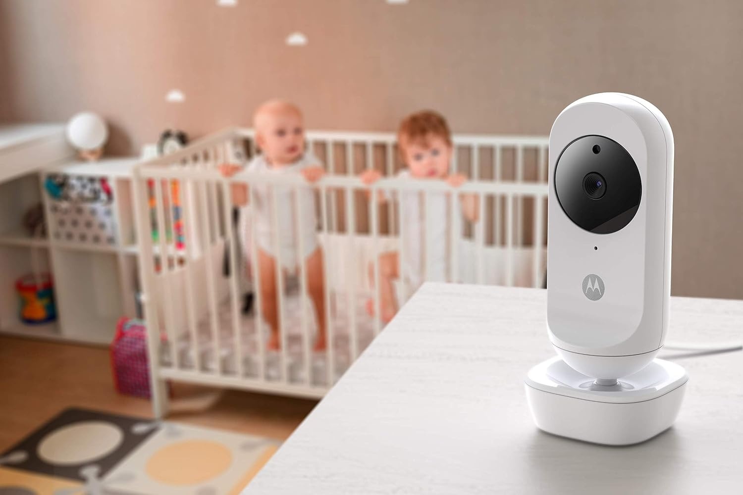 Motorola Nursery VM35-2 Babyfoon met 2 Camera's en 5,0 Inch Kleurenscherm - Wit