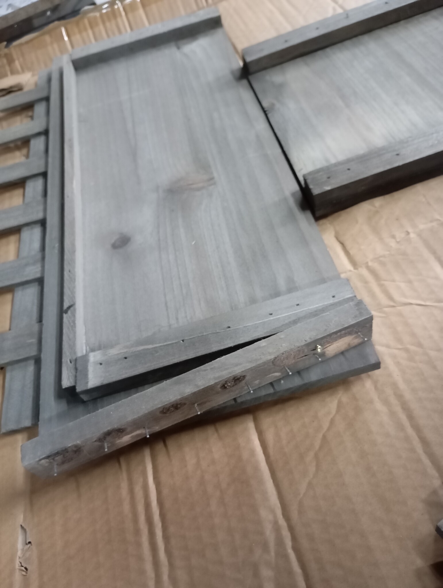vidaXL Latwerkplantenbak 50x25x90 cm massief vurenhout grijs
