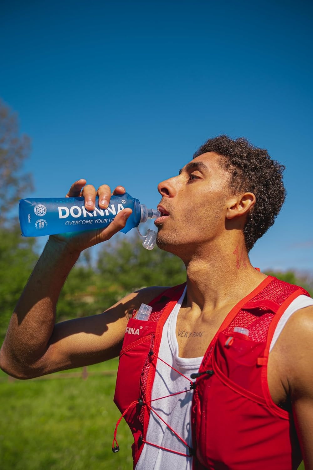 Light Edition V1 Drinkvest Trail Running + 2 Soft Flask 500 ml, hardlooprugzak voor dames en heren, achterzak voor blaren tot 2 liter