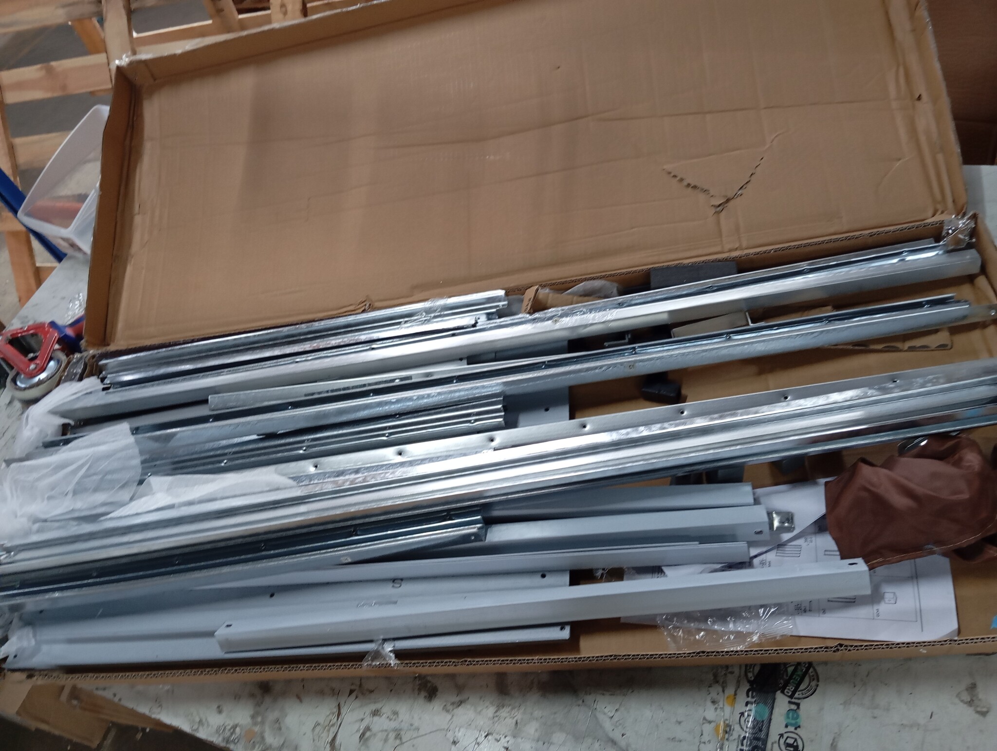 vidaXL Tuinbox 129x67x65 cm bruin