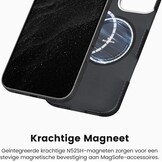 PITAKA Magnetische Case voor iPhone 16 Pro Lichtgewicht, slanke beschermende case van aramidevezel met eersteklas textuur en randloos gevoel [MagEZ Case 5-Ultra Slim] Zwart/Grijs