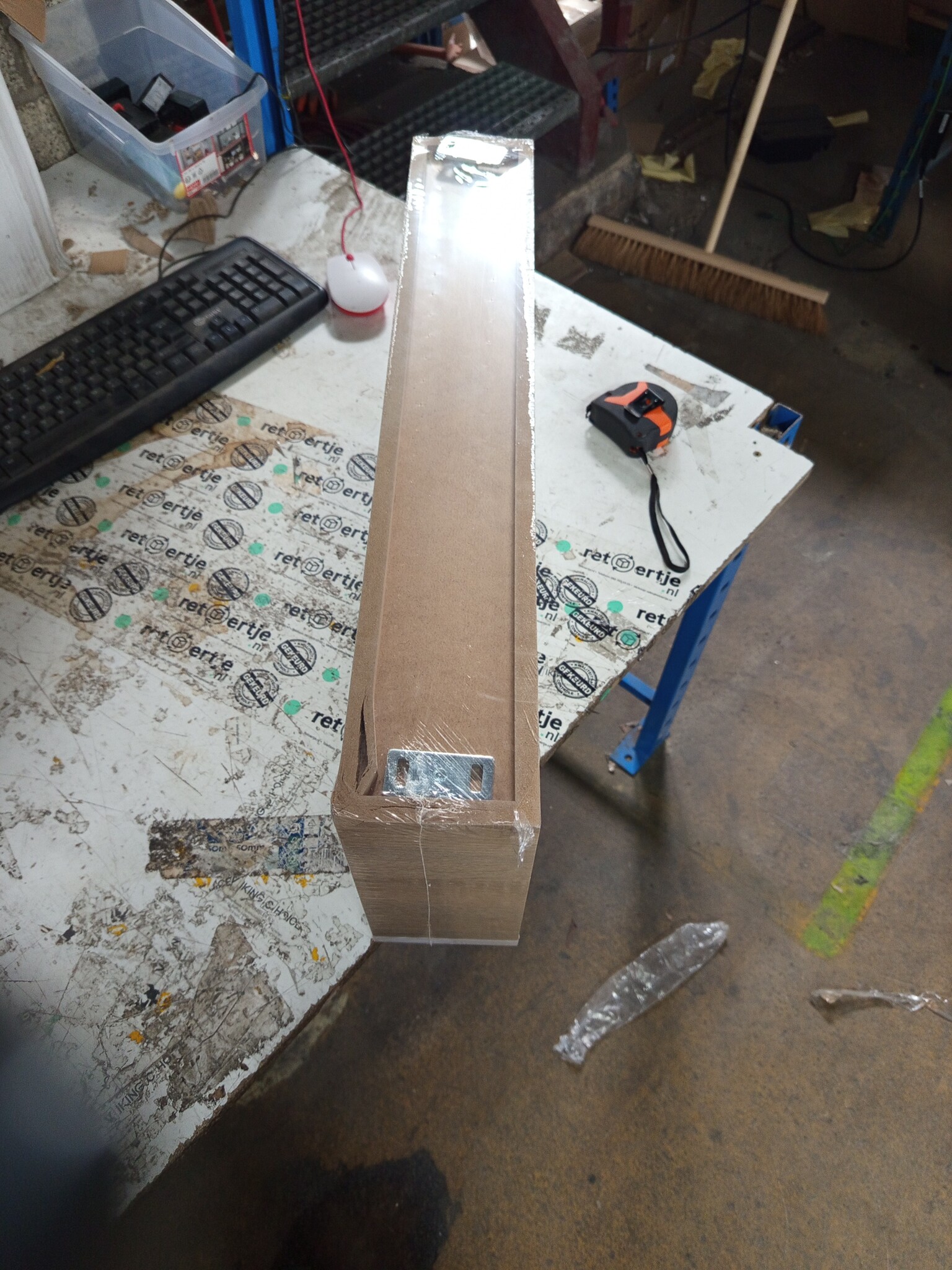vidaXL Wandschap met lade 60x23,5x10 cm MDF Eiken & Wit - 71% Korting