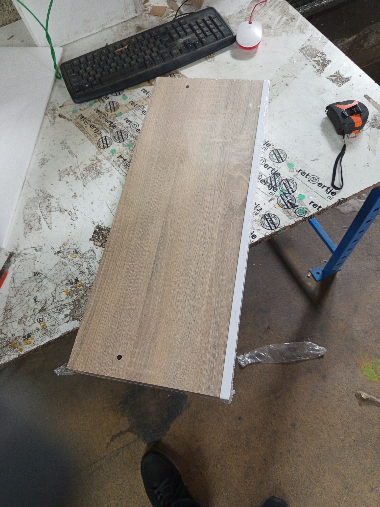 vidaXL Wandschap met lade 60x23,5x10 cm MDF Eiken & Wit - 71% Korting