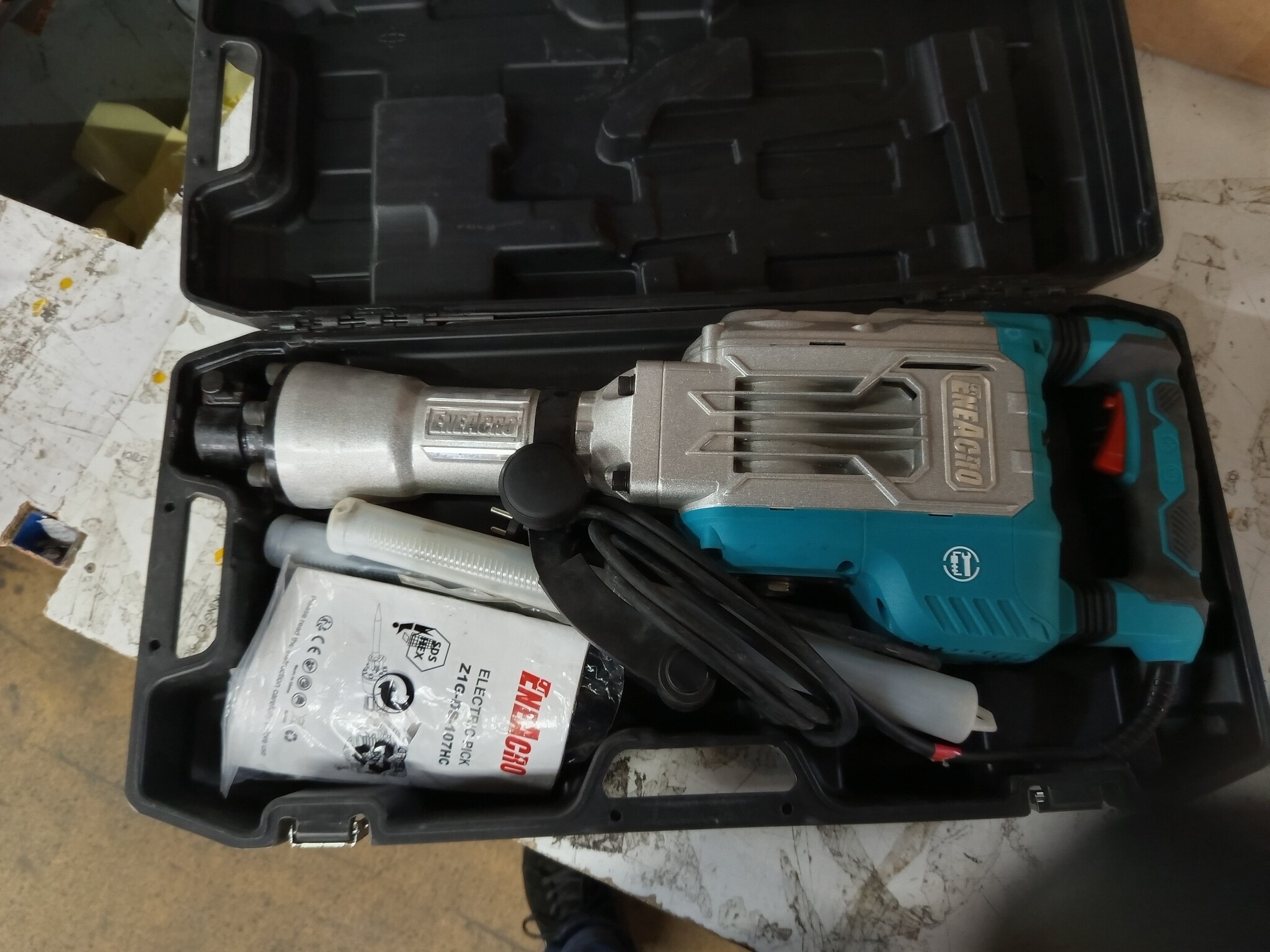 Sloophamer 1700W, 65 Joule | Trillingsdempend | Incl. Koffer | 59% Korting