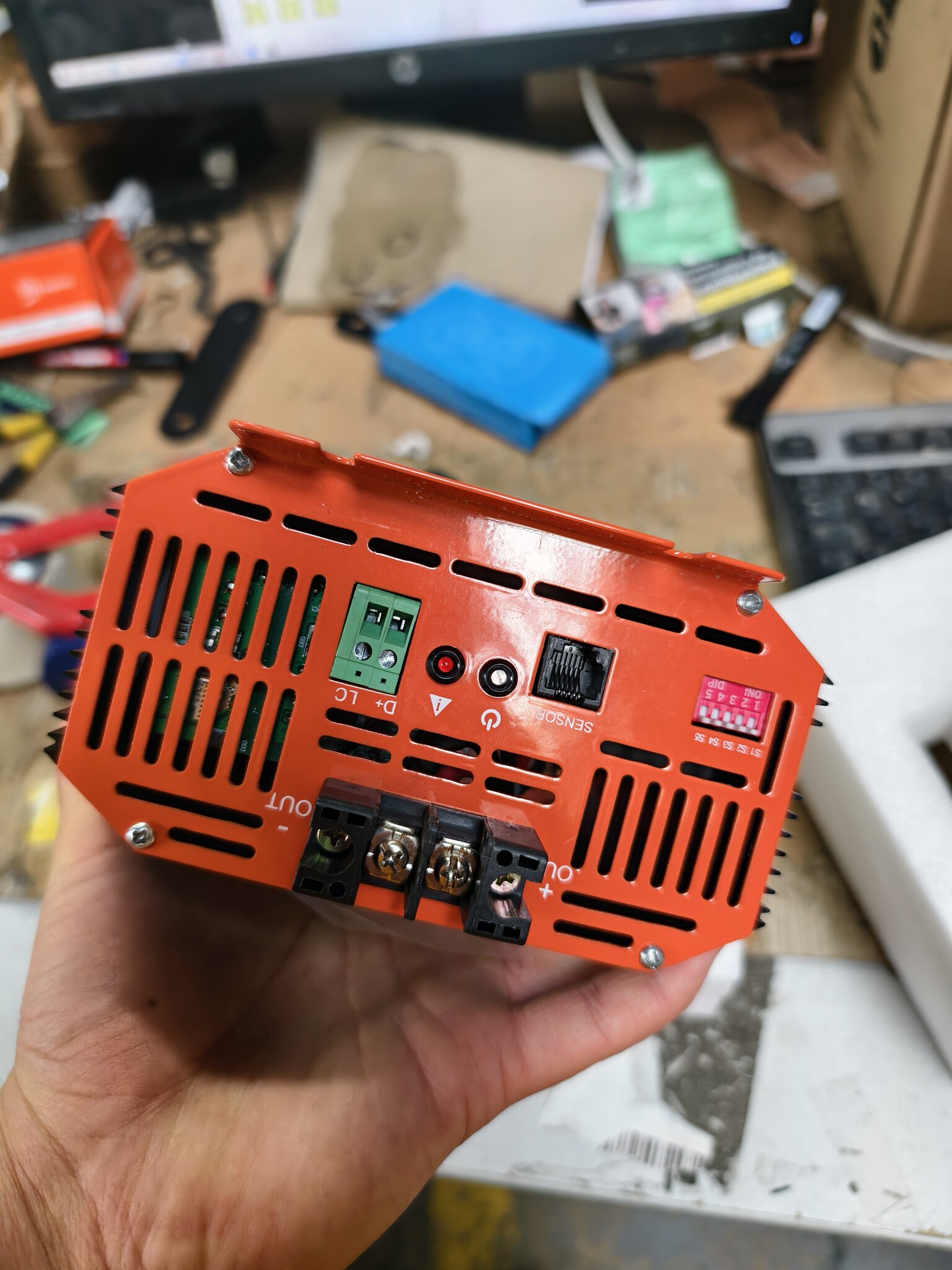 Slimme DC-DC Acculader 12V 30A - Bespaar 59%!