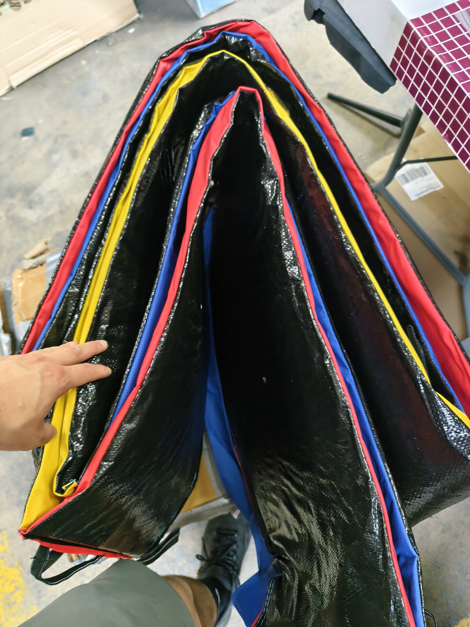 Trampoline rand multi-gekleurd 305 cm diameter regenboog