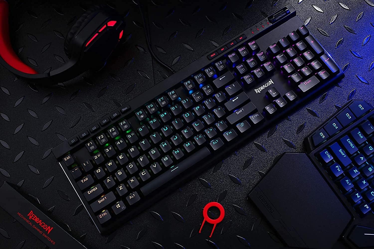 Redragon K580 VATA US-lay-out RGB LED achter verlicht mechanisch gaming-toetsenbord, bruine schakelaars, 104 toetsen anti-ghosting macrotoetsen en speciale mediatoetsen, ingebouwde macro-opname