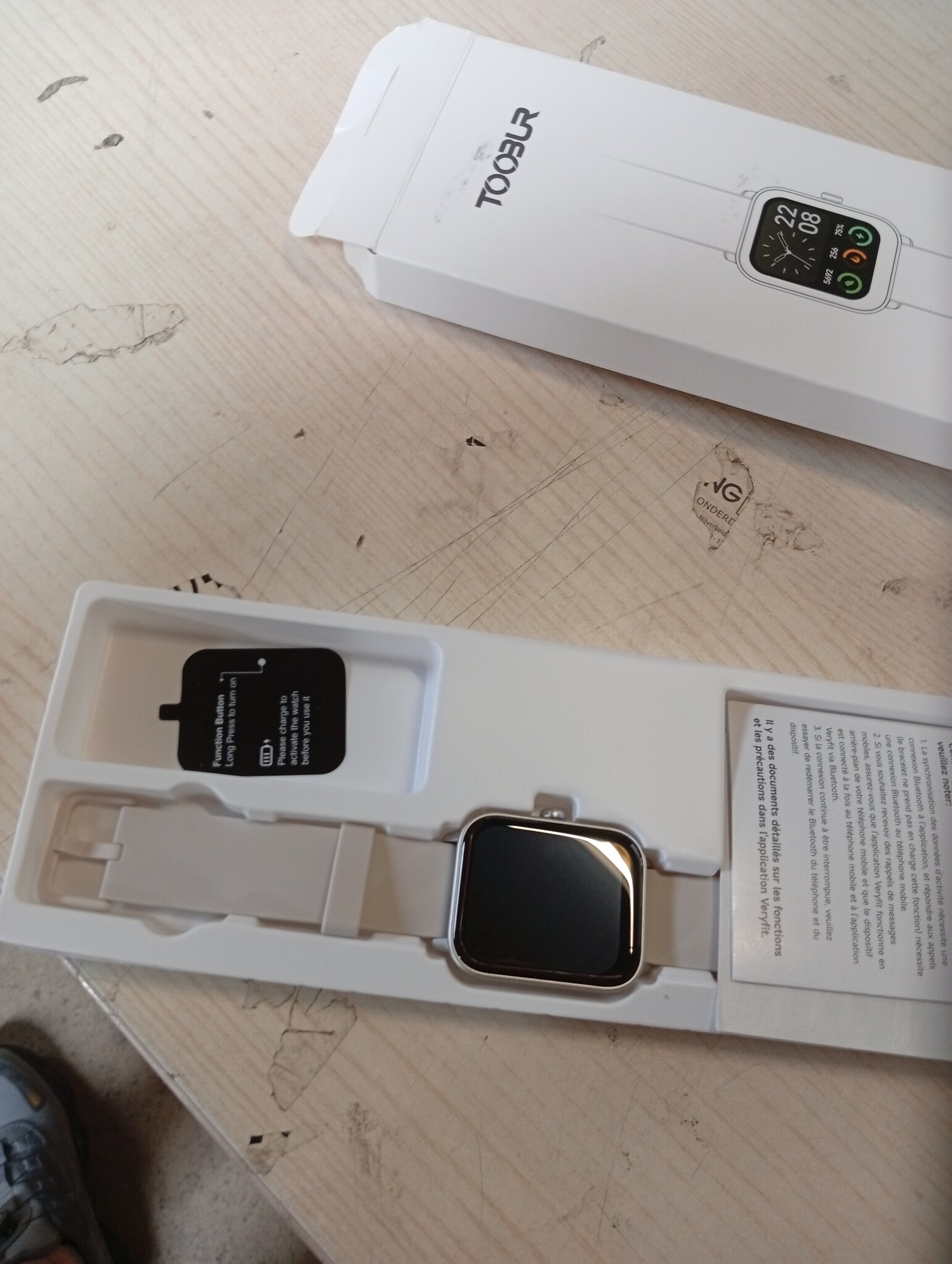 TOOBUR Smartwatch 1,8 inch met Alexa en Bluetooth bellen - Beige