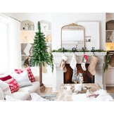 Kunstkerstboom 220 cm met houten stam, besneeuwde takken & 60% korting