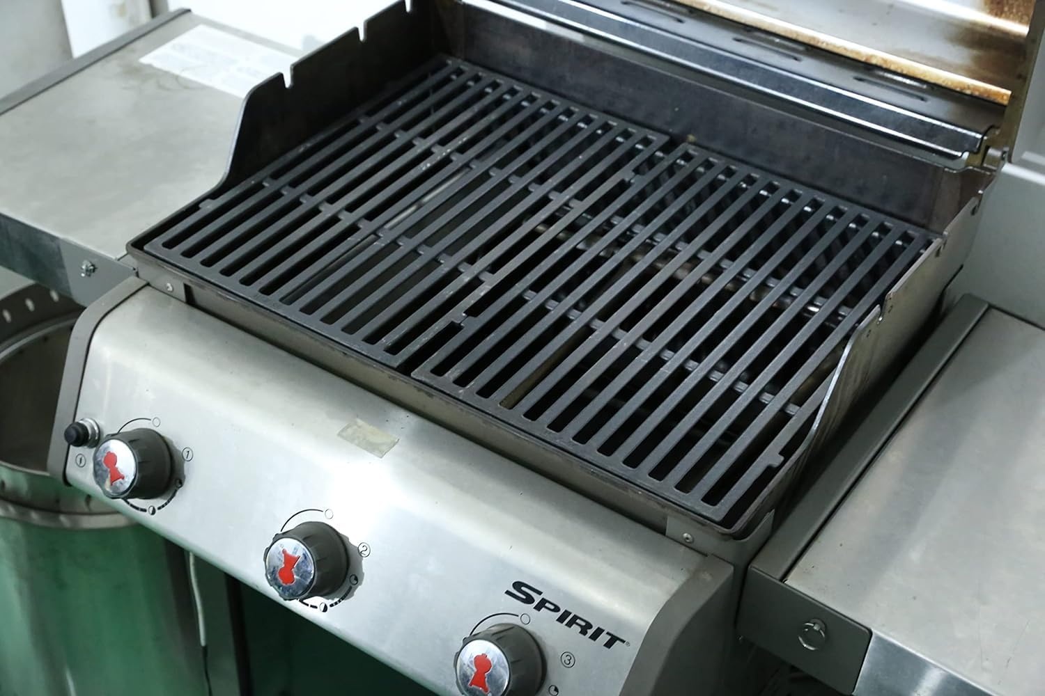 GFTIME 44.5 x 30.2cm 7638 Cast Iron Cooking Grates for Weber Spirit I & II 300 Series, Weber Spirit E/S-310, E/S-320, E/S-330, Spirit 700 (With Front Buttons), 7638 Cast Iron Grate
