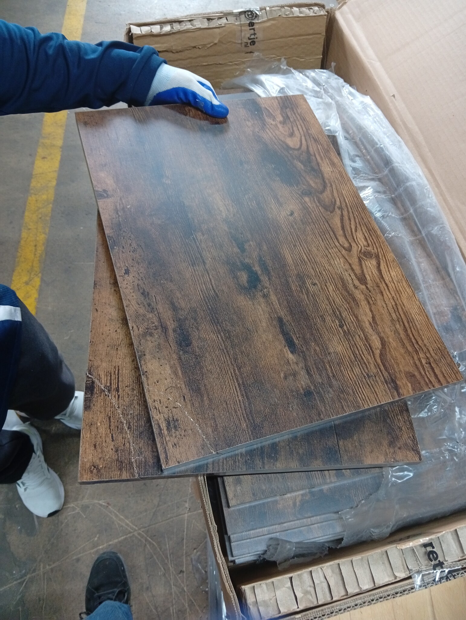 vidaXL Tv-meubel met LED 139,5x34x50 cm bewerkt hout gerookt eiken