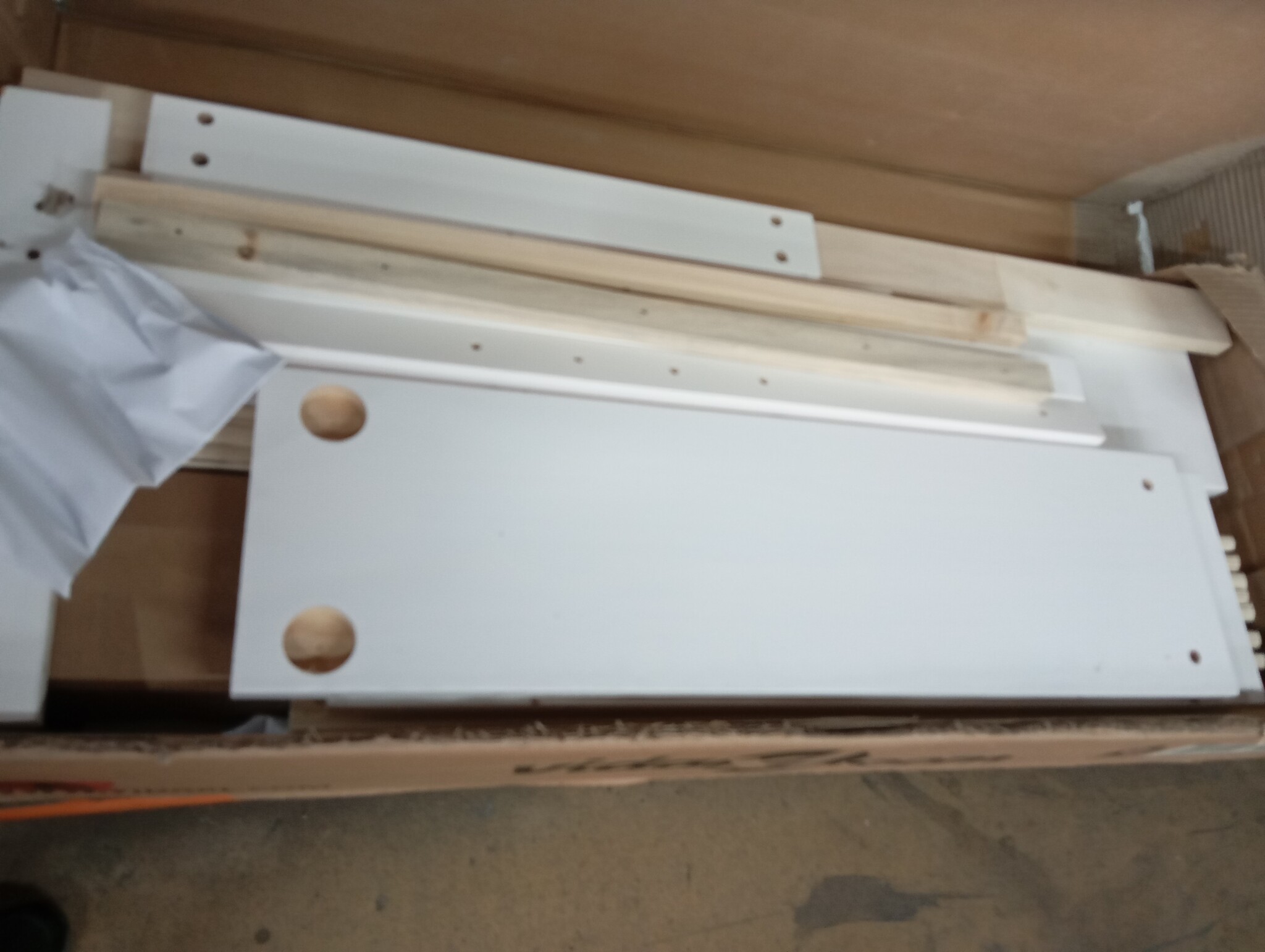 Wit Grenenhouten Bedframe met Hoofdbord (140x190 cm) - 54% Korting!