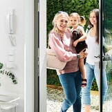 Nuki Opener, elektronische deuropener voor meergezinswoningen, slimme deurslot, bedient de deuropener van de intercominstallatie met de smartphone, Nuki Bridge vereist, wit