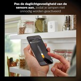 Philips Hue Bewegingssensor - Activeer Je Hue Lampen Bij Beweging - met Ingebouwde Lichtsensor - Overal Eenvoudig te Bevestigen - Verbind met Bridge
