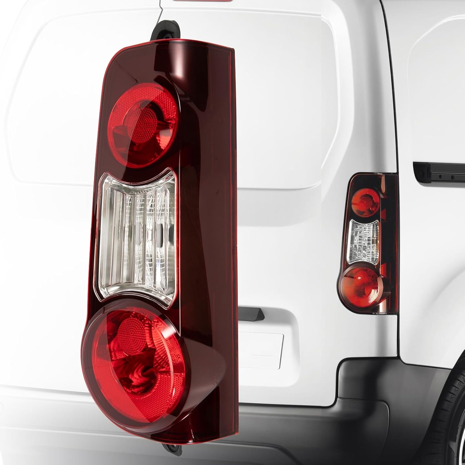 Rood Achterlicht Rechts Citroën Berlingo & Peugeot Partner - 48% Korting!