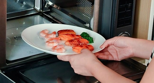18-delig Wit Rond Diner- en Koffieservies voor 6 Personen