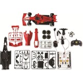 JAMARA 403007 Ferrari SF 1000 1:16, 2,4 GHz bouwpakket-onderdelen worden geplaatst, geen gereedschap of lijm nodig, detailgetrouw interieur, deuren handmatig openen, rood