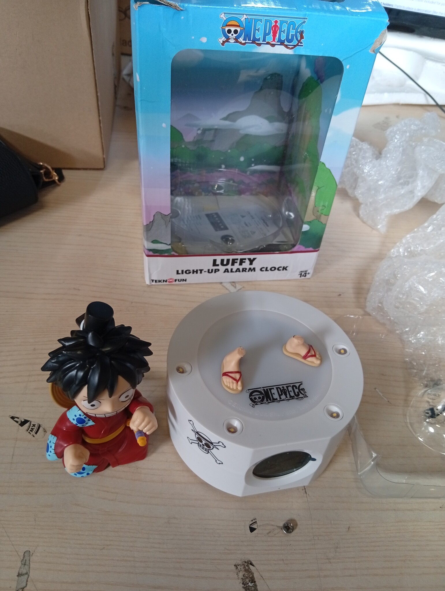 One Piece Luffy Wano Wekker met Licht - 58% Korting!