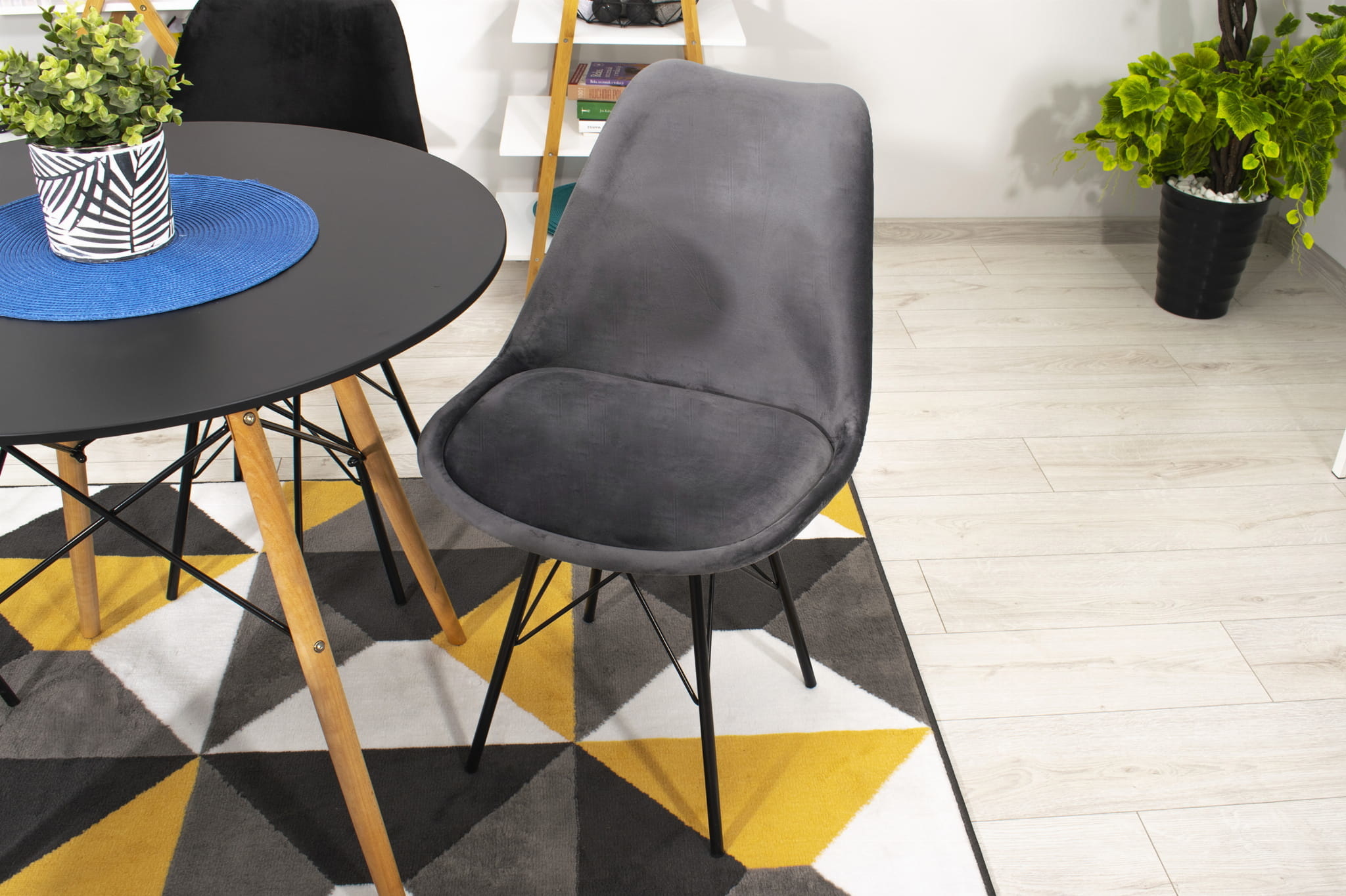 Ronde Eettafel Zwart 80cm - MDF Mat - Beukenhout & Staal (34% korting)