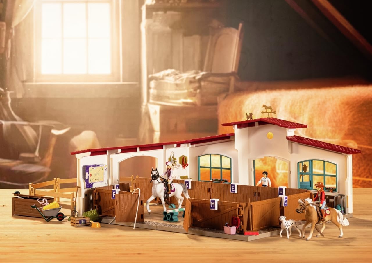 schleich HORSE CLUB Riding Hall Peppertree 42639 With obstacles, paddock and lots of accessories Nice gift for girls and boys earth toys from 5 years Set of 179 pieces | With obstacles, paddock and many accessories, great gift for girls and boys, horse to