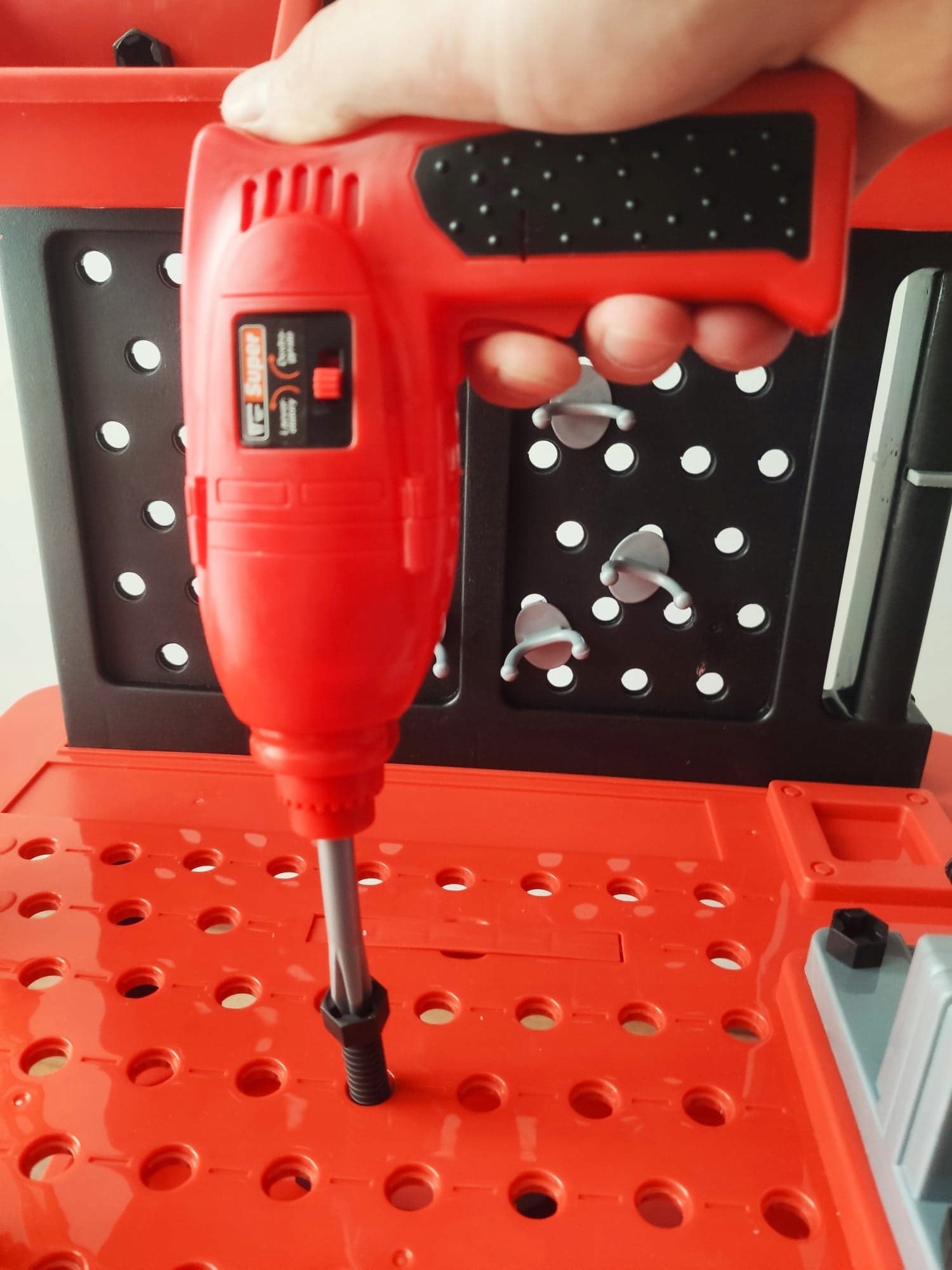 Grote Kinder Werkbank met 52 Accessoires & Bankschroef - Rood/Zwart (34% Korting)