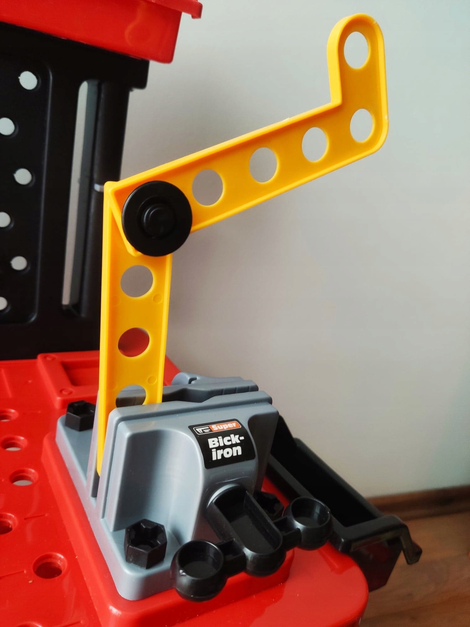 Grote Kinder Werkbank met 52 Accessoires & Bankschroef - Rood/Zwart (34% Korting)