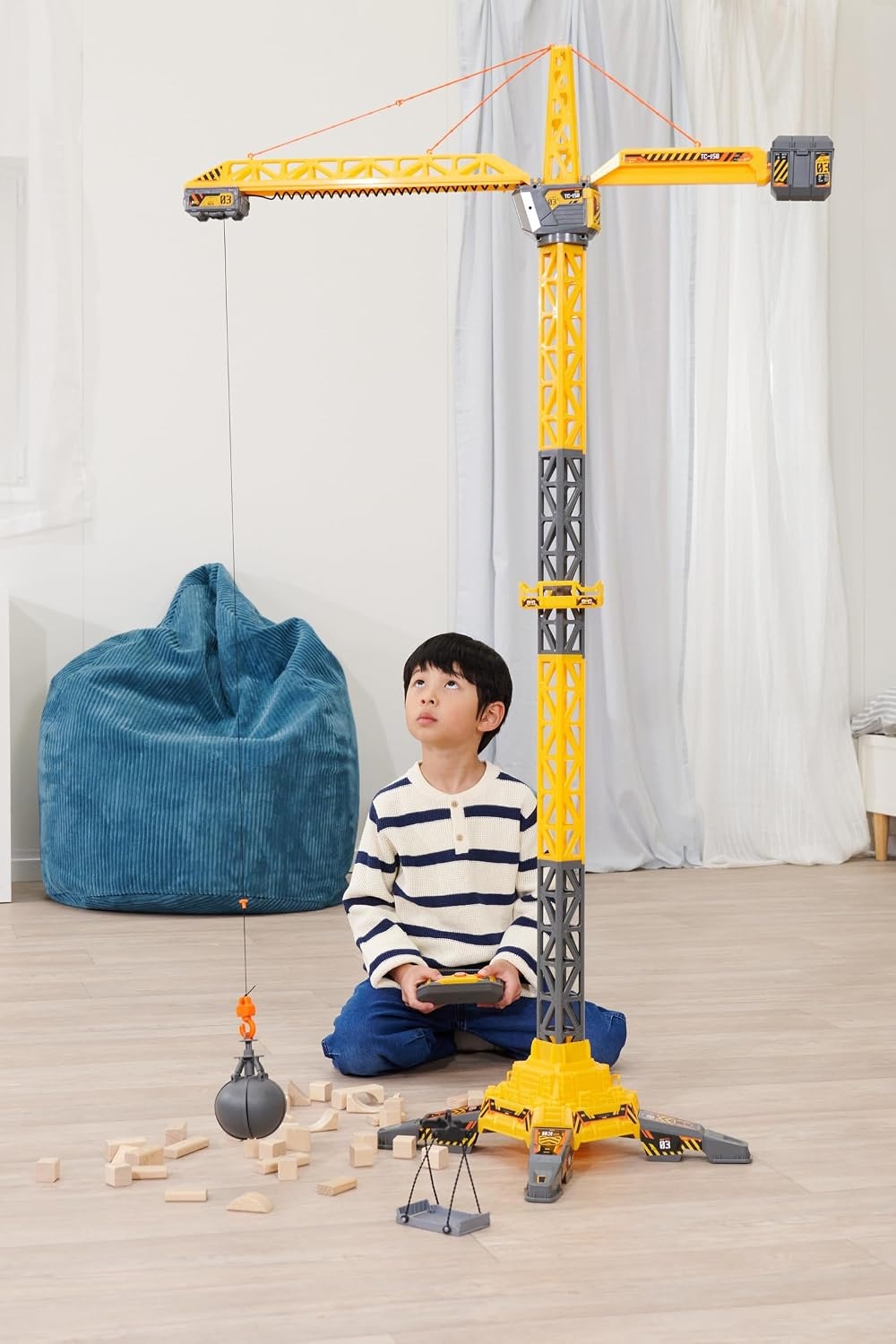 Dickie Toys - RC Titan Crane (150 cm) - Op afstand bestuurde speelgoedkraan met 360° rotatie en interactieve accessoires, speelkraan met afstandsbediening en licht voor kinderen vanaf 3 jaar, incl