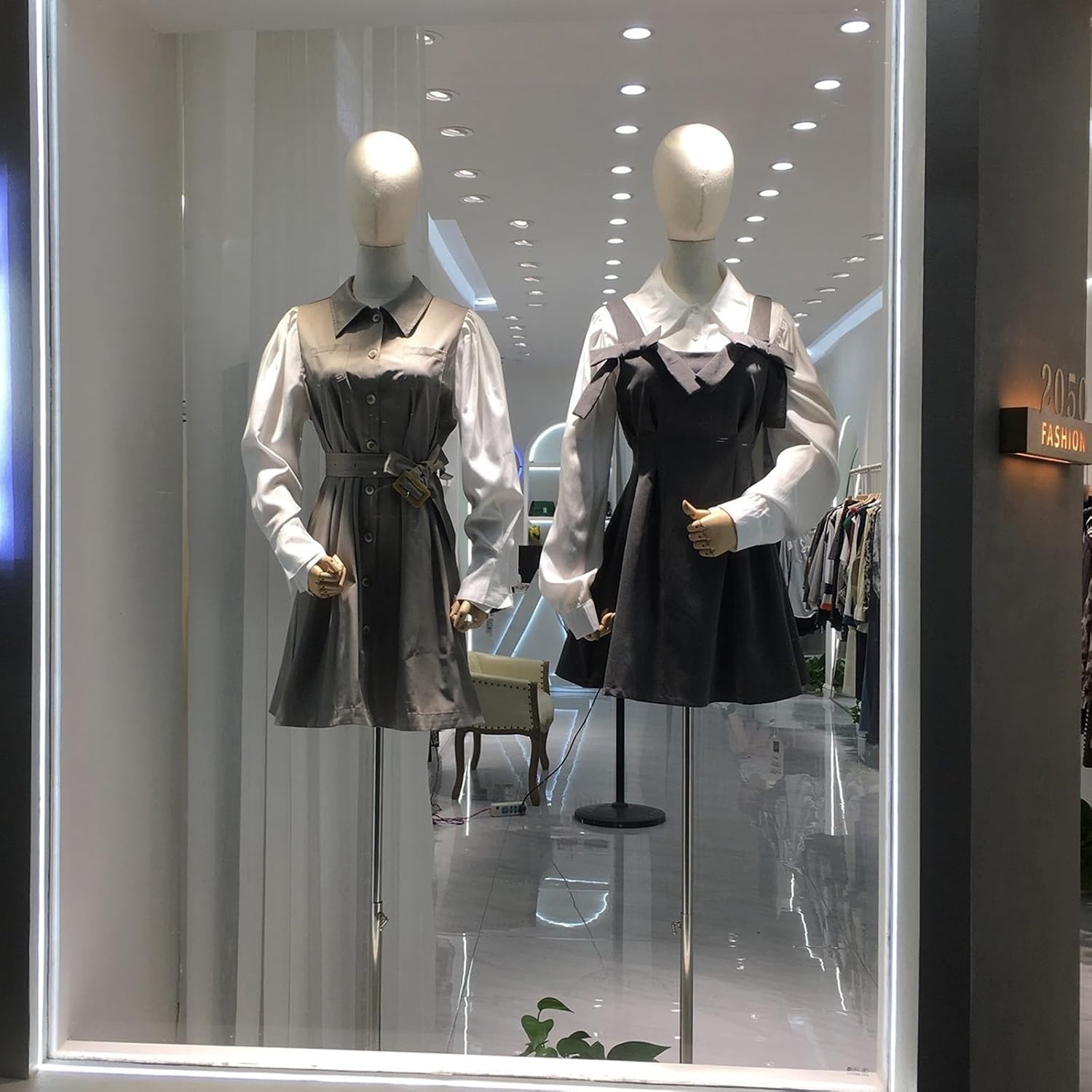 Dames Etalagepop met Afneembare Kop, Houten Armen & Verstelbare Hoogte 140-190 cm voor Kledingpresentatie Studio Winkel - Zwart