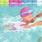 Zwempop 35cm Meerkleurig Interactief - Leert Zwemmen + Zwemband (34% Korting)