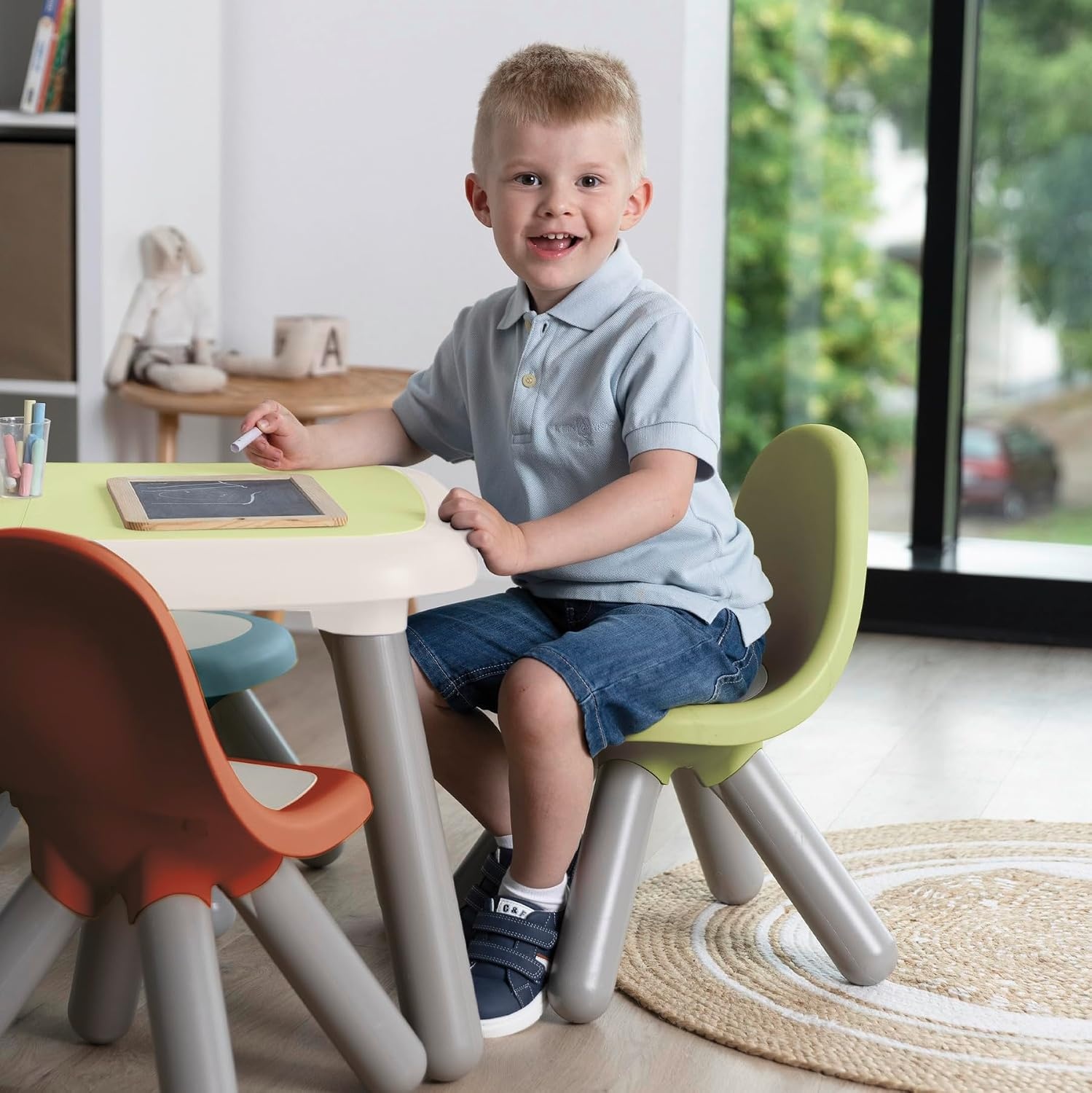 Groene kinderstoel - gerecycled materiaal - 33% korting