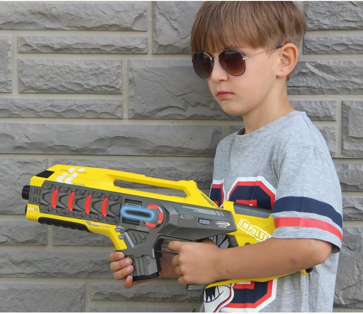 JAMARA 410083 - Impulse Gun - Rifle Set - Laser Tag met 3 Battlemodi spelers per team, Last Man Standing, Duel, 4 gesimuleerde wapens met geluidseffecten, tot 40 m bereik, geel/rood