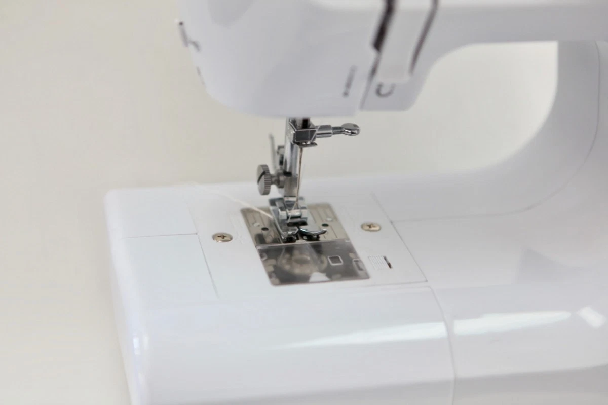 Elektrische naaimachine voor dagelijks gebruik 4,16 kg met vrije arm