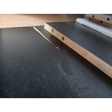 vidaXL Tv-meubel 105x30x40 cm massief grenenhout en rattan zwart
