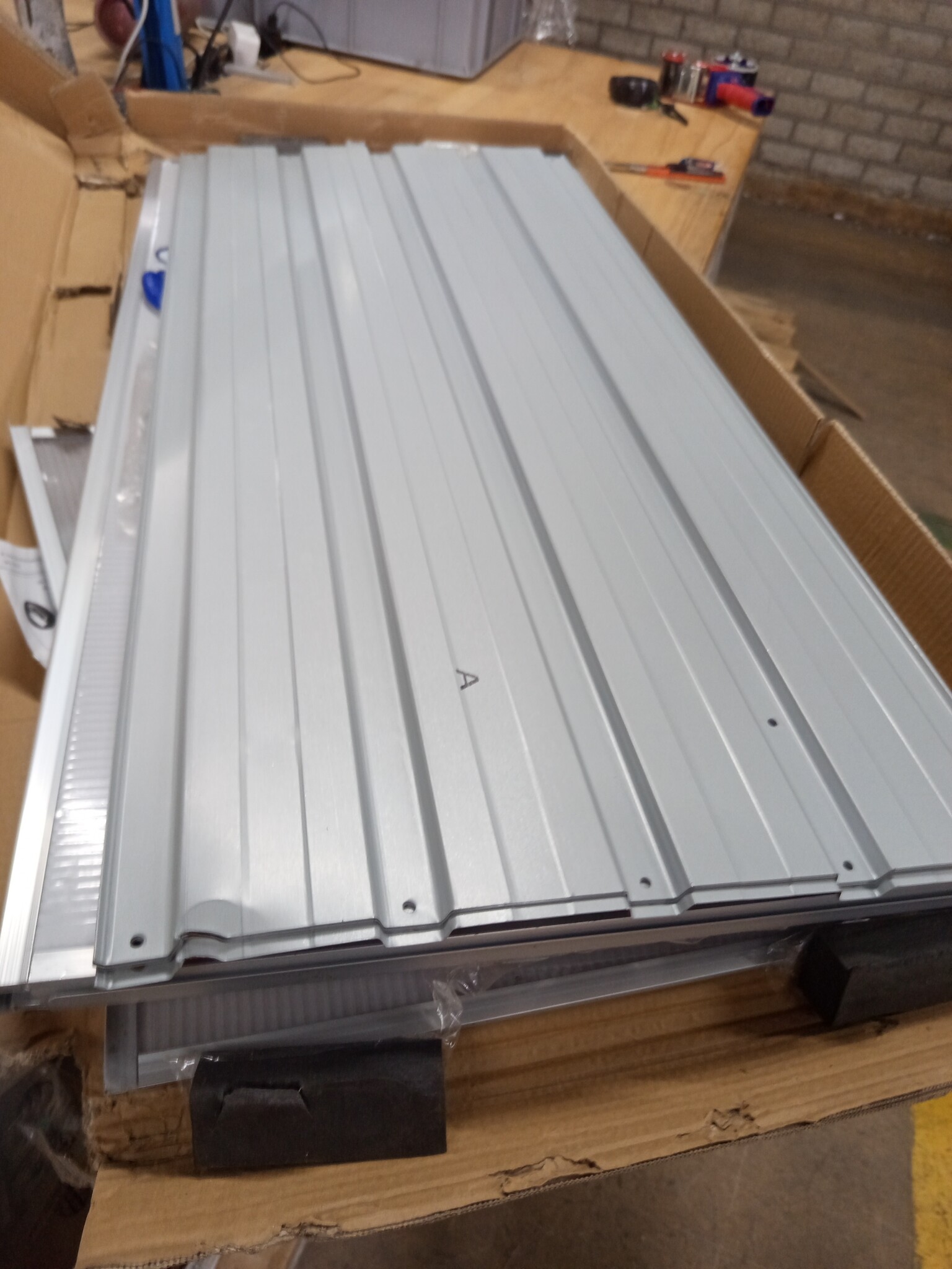 VidaXL Tuinplanter met Kas Licht Bruin 100x100x77 cm - 54% Korting!