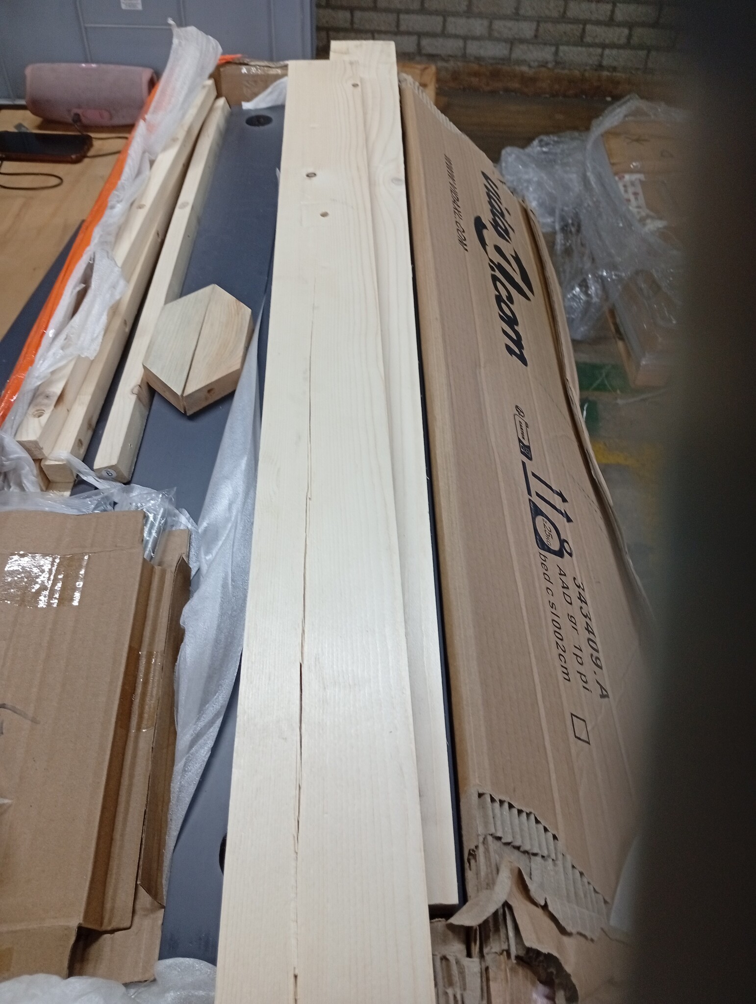 vidaXL Bedframe massief grenenhout donkergrijs 200x200 cm